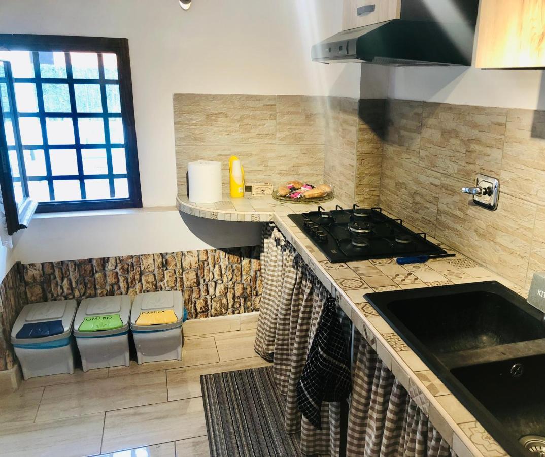 Little House Fiera Di Roma Apartment Ponte Galeria Ngoại thất bức ảnh